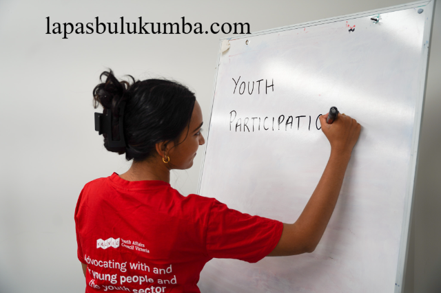 Tips Mengajarkan Youth Parliament Projects untuk Remaja